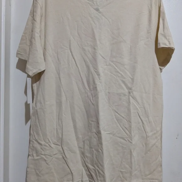 Sanrio Hello Kitty T-shirt NWT Medium - Picture 4 of 8